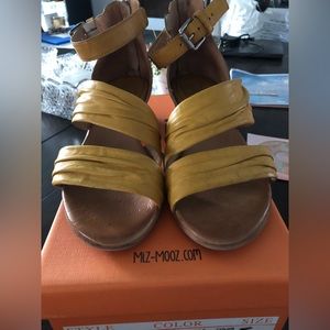 Miz Mooz Cassie Marigold Ruched Leather Heeled Sandals 39, 8.5-9 in wide